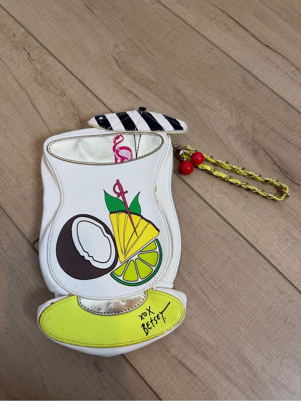 Betsey Johnson Pina Colada Cocktail Wristlet Novelty Tropical Flamingo Clutch